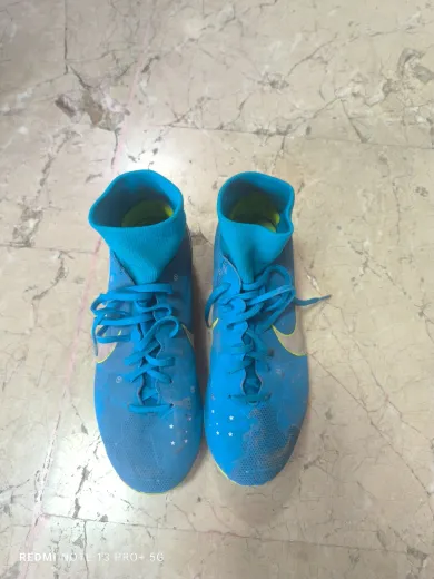 Nike 38.5 numara krampon (çim)